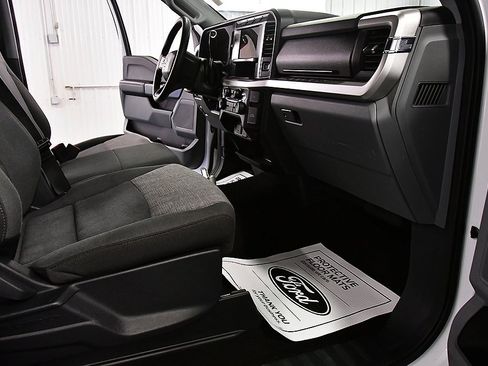 Used 2024 Ford F350 XLT image 31