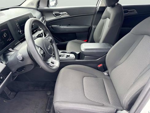 Used 2024 Kia Sportage LX image 25