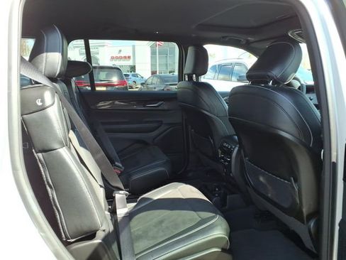 Certified 2023 Jeep Grand Cherokee L Laredo AWD/4WD image 23