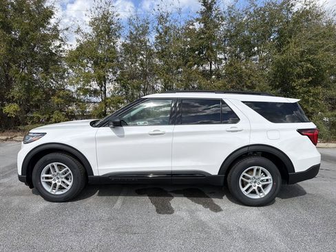 New 2026 Ford Explorer Active RWD image 8