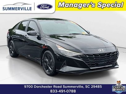 Used 2022 Hyundai Elantra SEL w/ Convenience Package