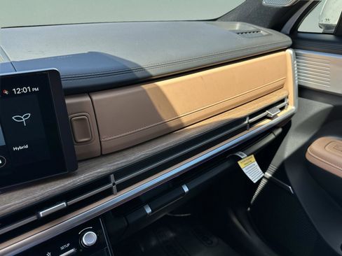 New 2026 Hyundai Santa Fe Limited FWD image 32