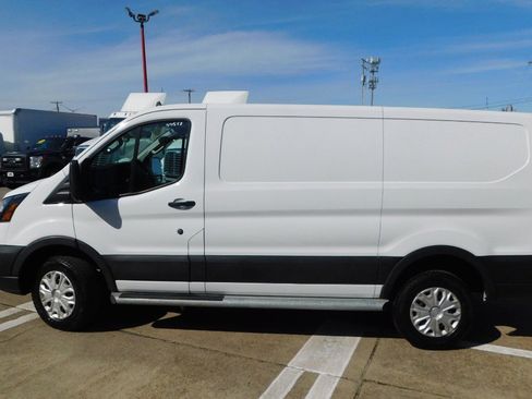 Used 2024 Ford Transit 250 Low Roof w/ Exterior Upgrade Package image 3