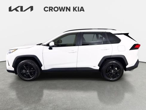 Used 2023 Toyota RAV4 XLE AWD/4WD image 9
