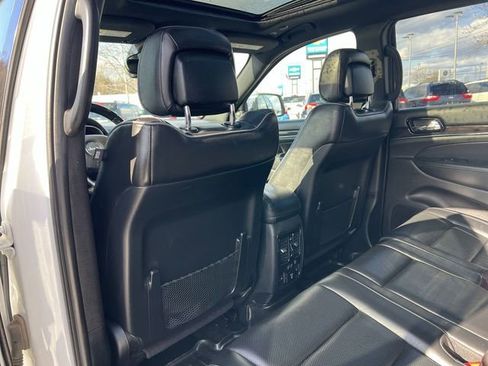 Used 2020 Jeep Grand Cherokee Overland image 16