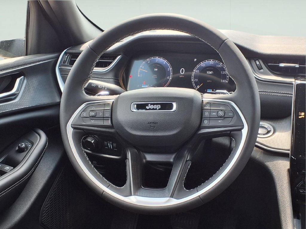 New 2026 Jeep Grand Cherokee Laredo AWD/4WD image 9