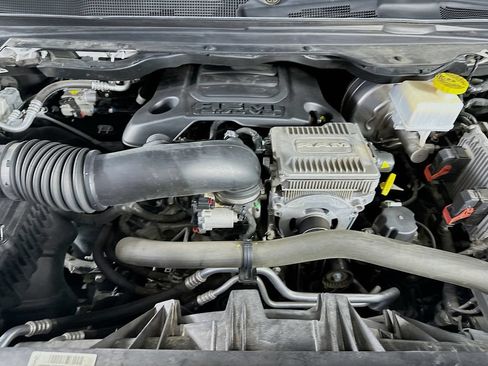 Used 2021 RAM 1500 Laramie w/ Sport Appearance Package AWD/4WD image 31