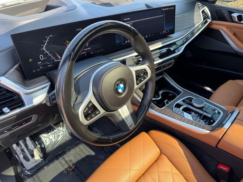 Certified 2024 BMW X7 xDrive40i w/ M Sport Package image 18