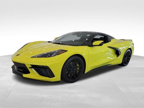 Used 2024 Chevrolet Corvette Stingray Preferred Conv w/ Z51 Performance Package RWD image 4