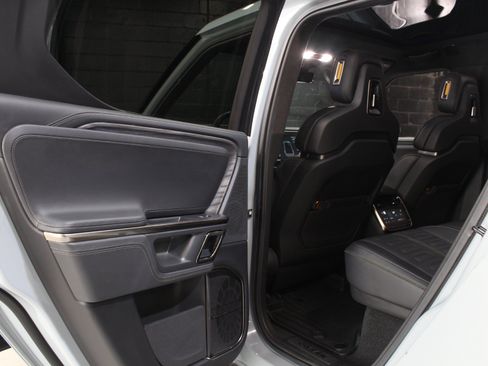 Used 2022 Rivian R1T Adventure AWD/4WD image 53