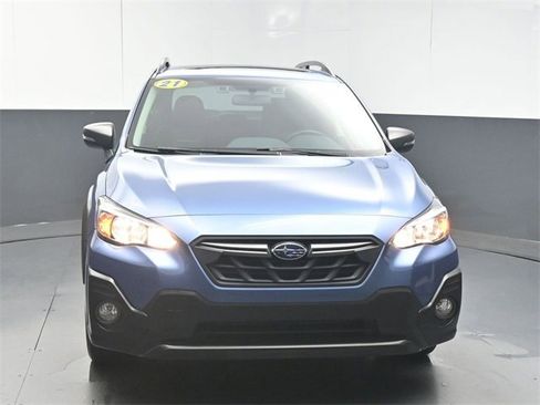 Used 2021 Subaru Crosstrek 2.5i Sport w/ Moonroof Package image 3