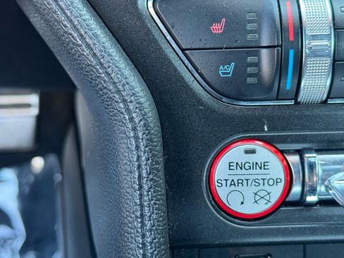 Used 2016 Ford Mustang Premium image 23