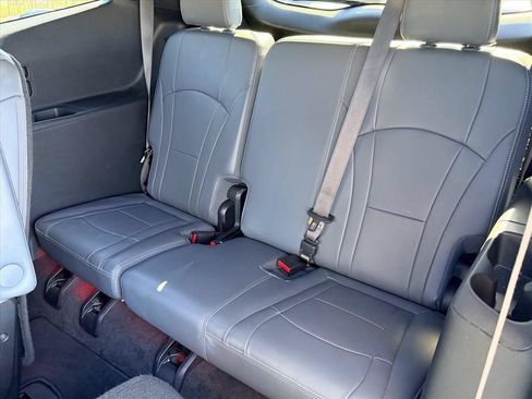Used 2023 Buick Enclave Essence FWD image 15