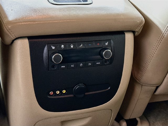 Used 2013 GMC Yukon XL Denali AWD/4WD image 32