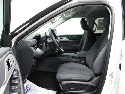 New 2026 Ford Explorer Active image 12