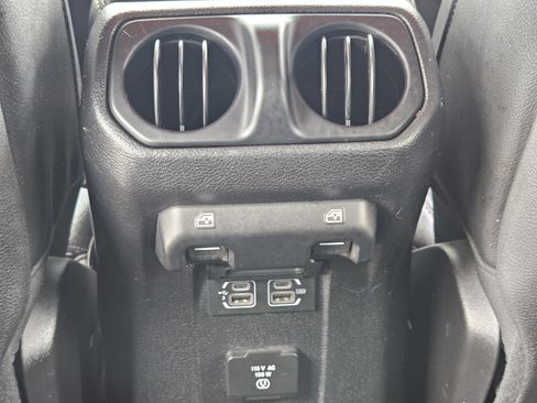 Used 2019 Jeep Wrangler Unlimited Rubicon AWD/4WD image 29