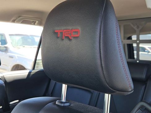 Used 2021 Toyota 4Runner TRD Off-Road Premium AWD/4WD image 10