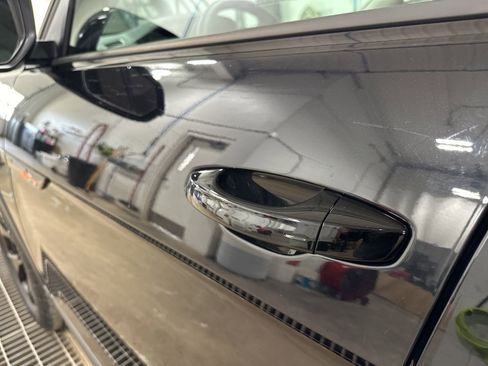 Certified 2025 Volkswagen Atlas Peak Edition SE image 8