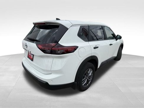 Certified 2026 Nissan Rogue S FWD image 8