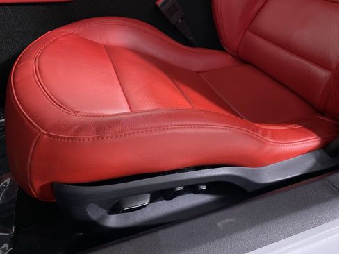 Certified 2016 Chevrolet Corvette Z06 w/ 3LZ Preferred Equipment Group image 10