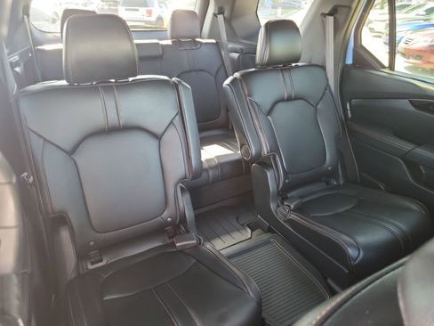 Used 2023 Honda Pilot TrailSport image 18