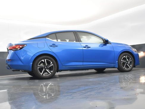 Used 2025 Nissan Sentra SV image 41