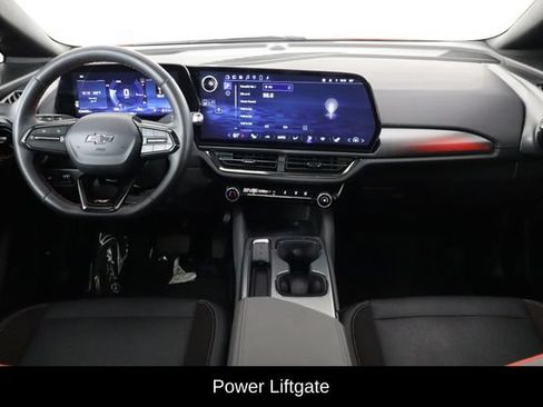 Used 2025 Chevrolet Equinox EV RS FWD image 13