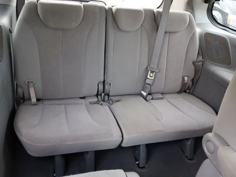 Used 2009 Kia Sedona LX w/ PWR Pkg image 14