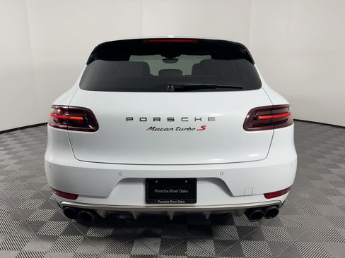 Used 2017 Porsche Macan Turbo image 10