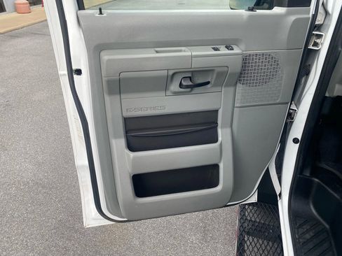 Used 2012 Ford E-350 and Econoline 350 Extended Super Duty w/ PWR Group image 9