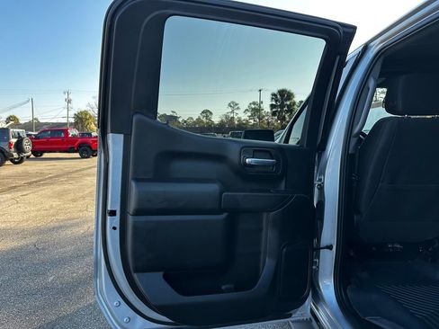 Used 2022 Chevrolet Silverado 1500 Custom image 33