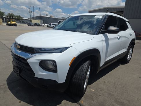 Used 2022 Chevrolet TrailBlazer LS AWD/4WD image 2
