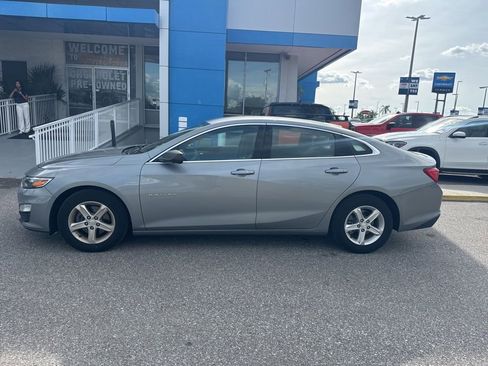 Used 2023 Chevrolet Malibu LS FWD image 4
