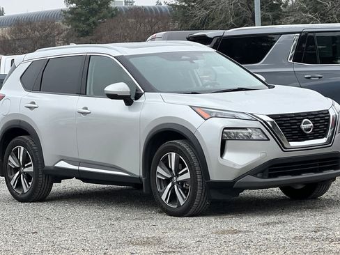 Used 2021 Nissan Rogue SL w/ Premium Package image 10