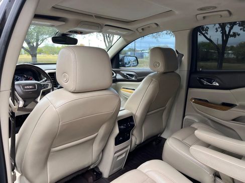 Used 2019 GMC Acadia Denali w/ Technology Package image 34