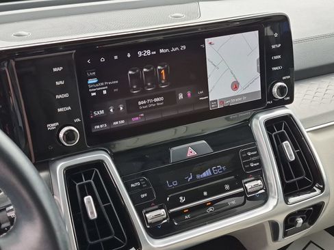 Certified 2022 Kia Sorento SX FWD image 22
