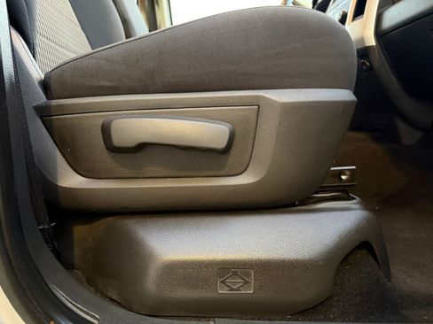 Used 2010 Dodge Ram 1500 Truck SLT image 33