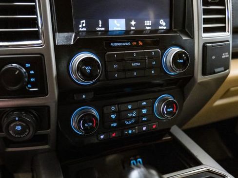 Used 2016 Ford F150 Lariat w/ Equipment Group 502A Luxury image 27