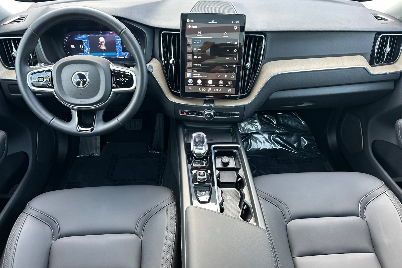Certified 2026 Volvo XC60 B5 Plus AWD/4WD image 16
