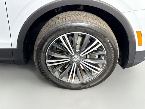 Used 2019 Volkswagen Tiguan SEL AWD/4WD image 32