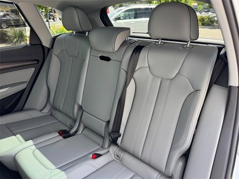 Used 2025 Audi Q5 2.0T Premium Plus image 23