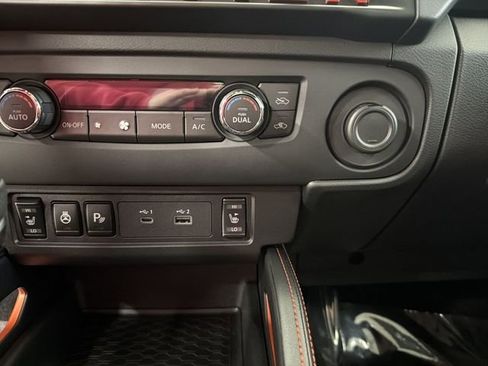 Used 2025 Nissan Frontier PRO-4X w/ Pro Convenience Package image 26