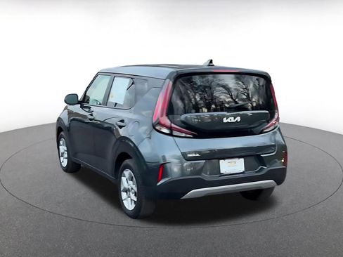 Used 2025 Kia Soul LX w/ LX Technology Package image 11