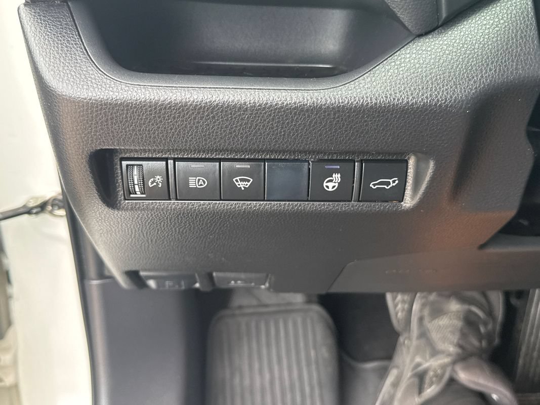 Used 2019 Toyota RAV4 XLE Premium w/ Advanced Technology Package AWD/4WD image 27
