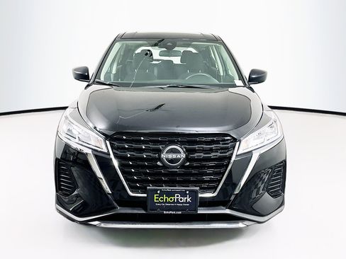 Used 2024 Nissan Kicks S image 2