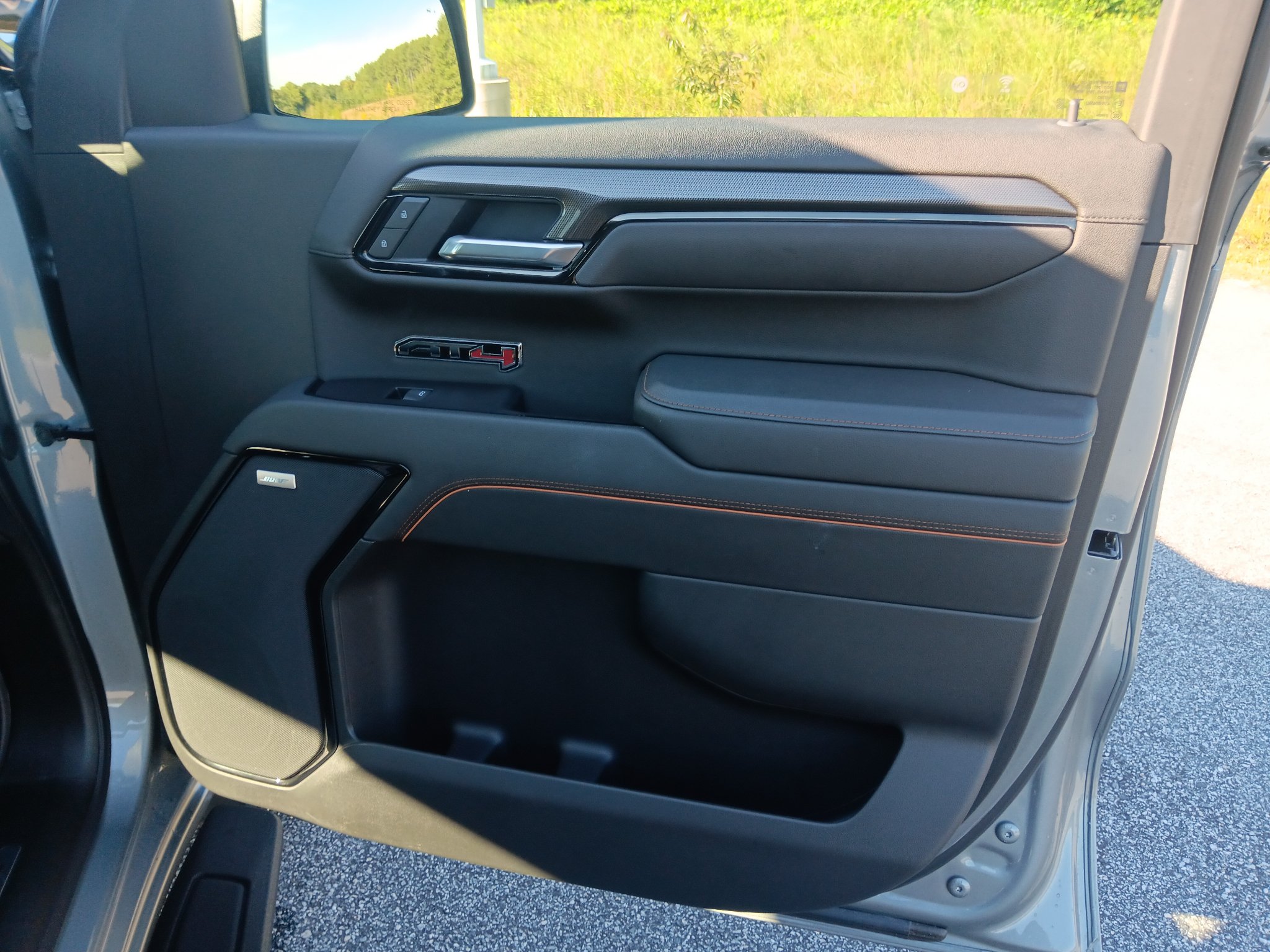 Used 2025 GMC Sierra 1500 AT4 w/ AT4 Premium Package AWD/4WD image 23