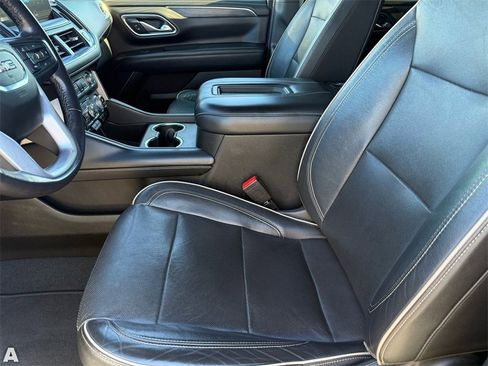 Used 2021 GMC Yukon XL SLT image 12