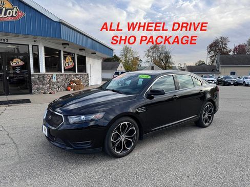 Used 2018 Ford Taurus SHO image 2