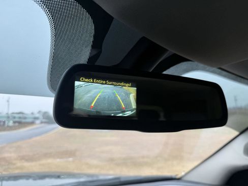 Used 2018 RAM 2500 Tradesman w/ Chrome Appearance Group image 16