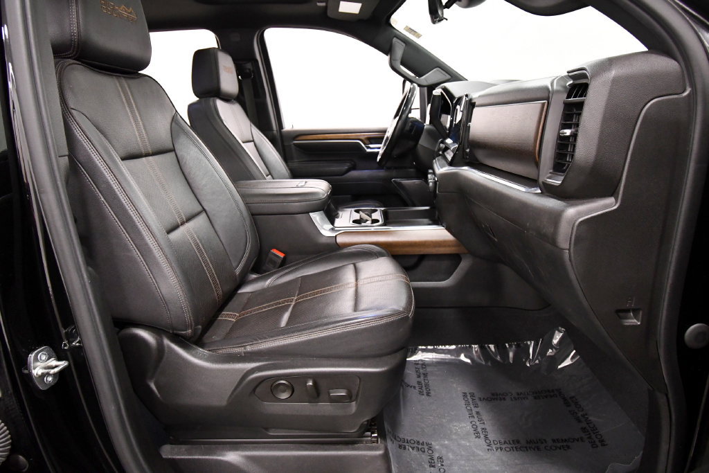 Used 2024 Chevrolet Silverado 3500 High Country w/ High Country Premium Package AWD/4WD image 19